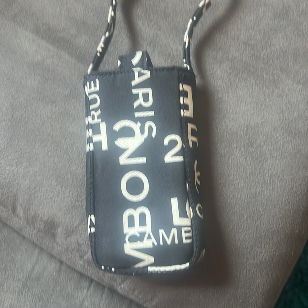 Chanel Rue Cambon Bag made for people on holiday aka vacation great tiny bag - Picture 2 of 4